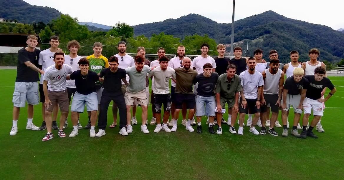 Immagine dell’articolo A nuovo il campo sportivo di Brembilla: per il debutto sfida tra vecchie glorie